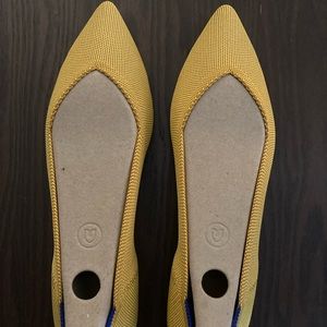 BNIB marigold rothys points. Never worn!